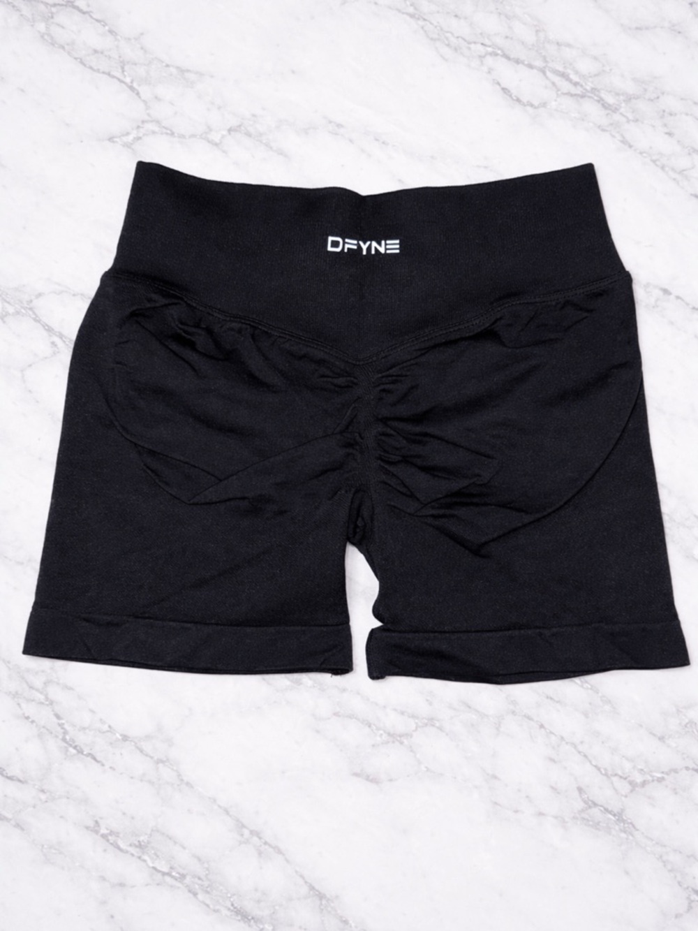 DFYNE Women's Black High-Rise Scrunch-Back Athletic Shorts New